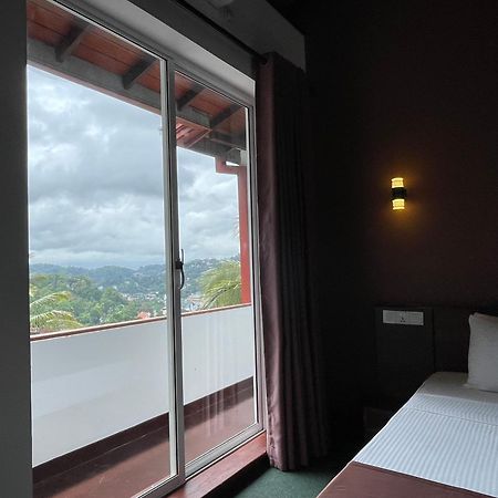 The Skydeck Kandy Exteriér fotografie