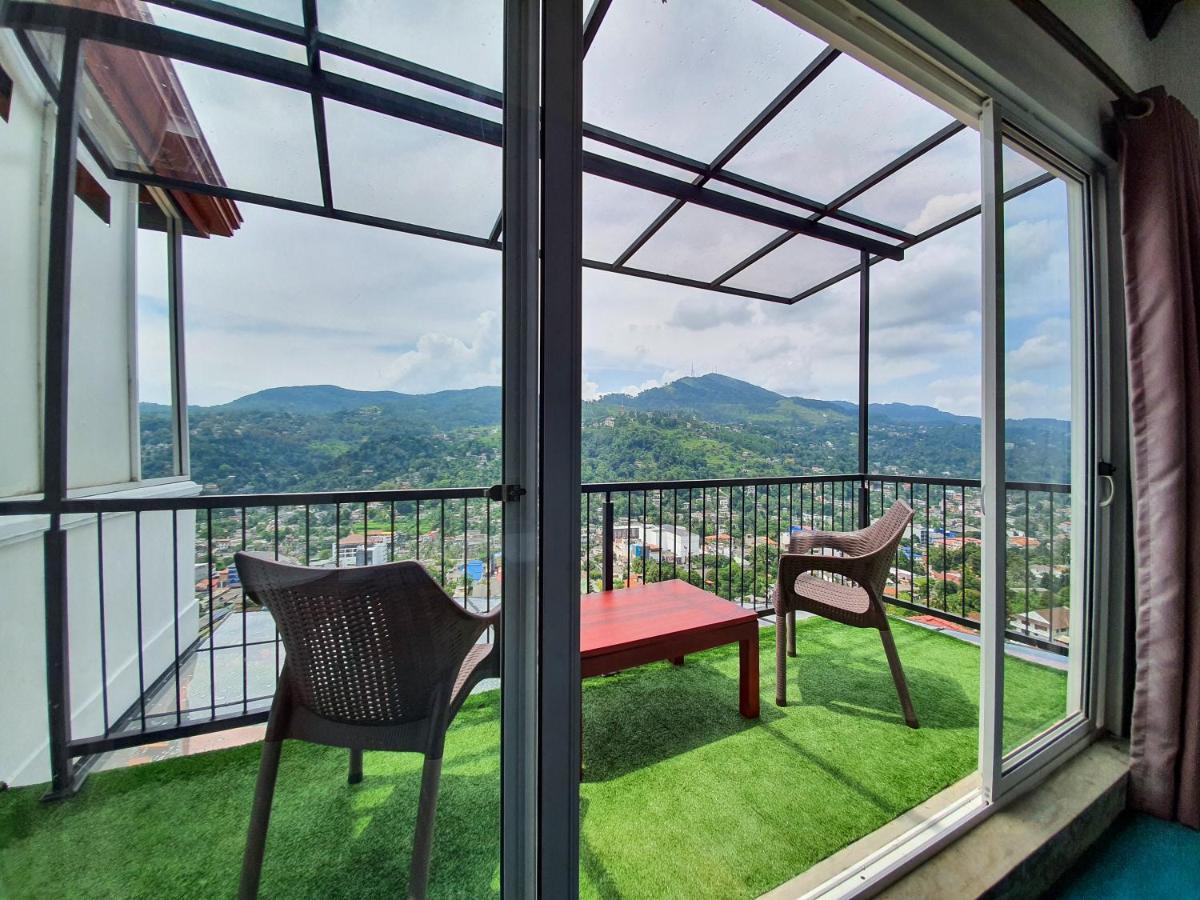 The Skydeck Kandy Exteriér fotografie