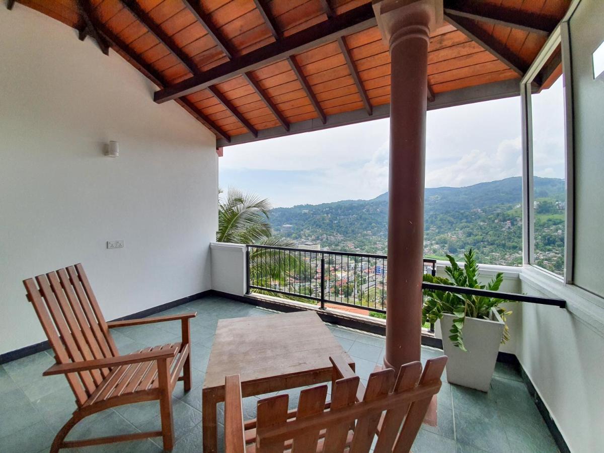 The Skydeck Kandy Exteriér fotografie